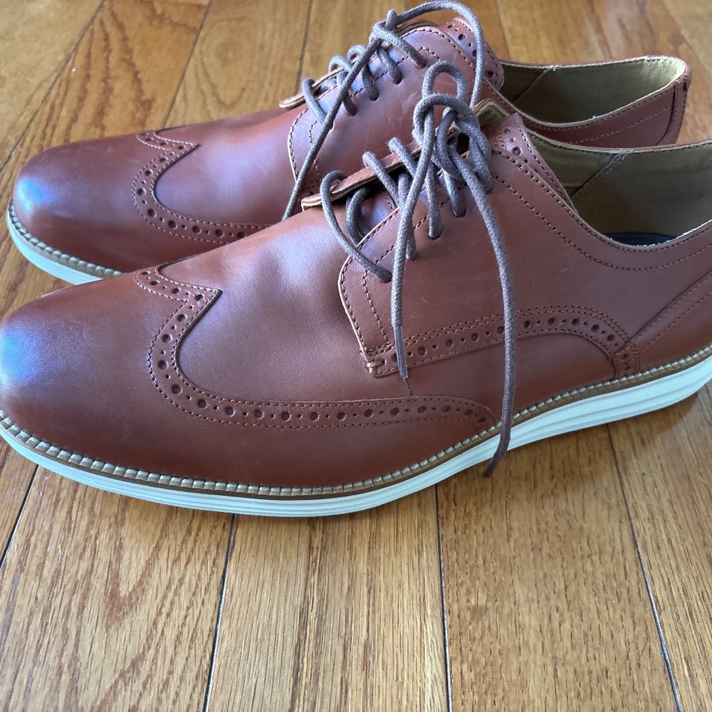 Dress shoes